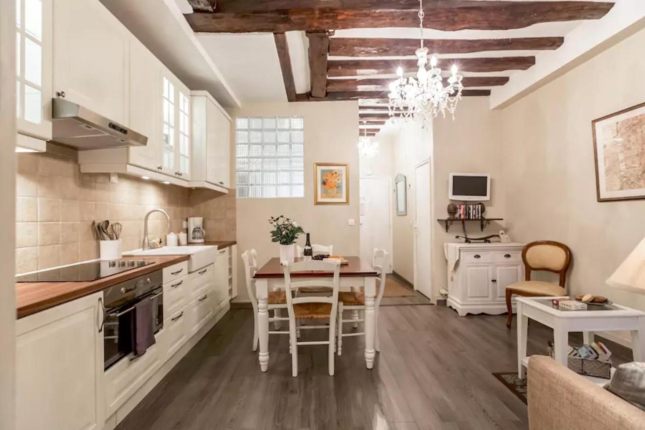 Le Jardin Du Marais Apartment