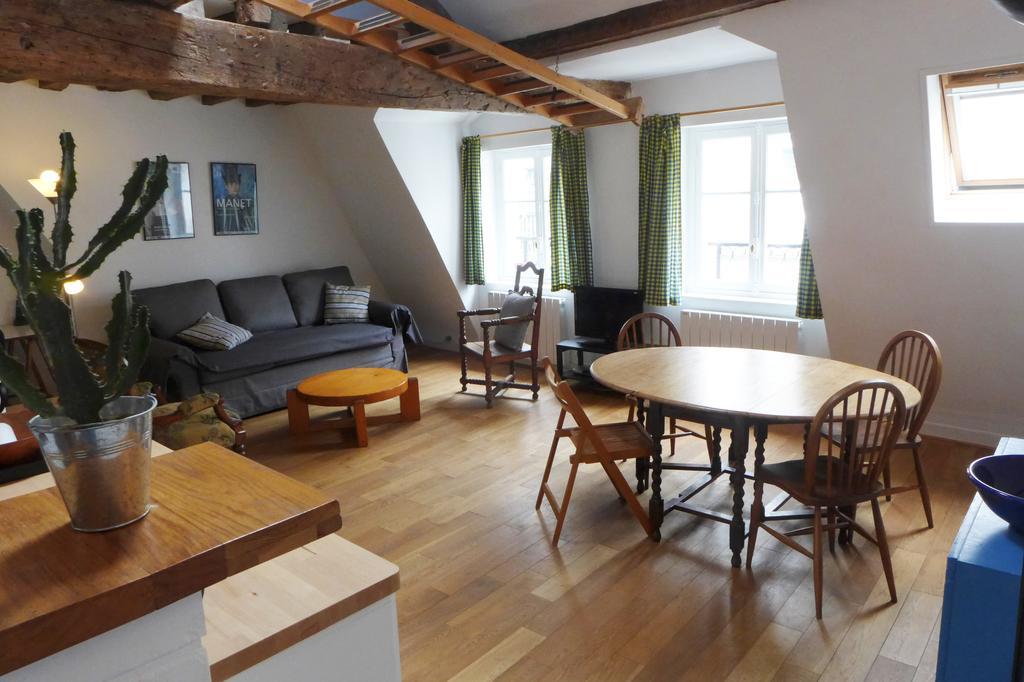 Apartment Gravilliers